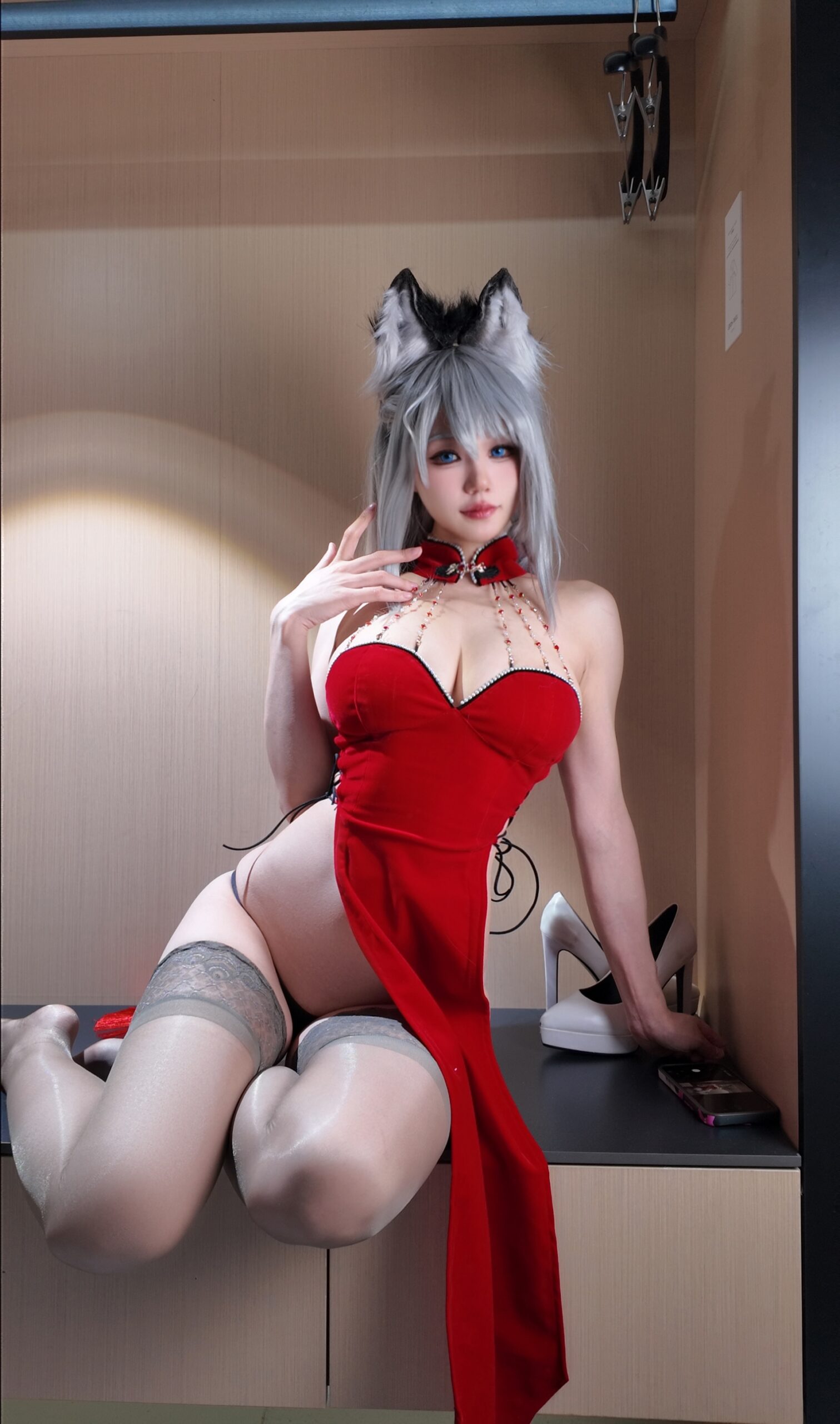 福利姬 小仓千代w 兽耳红丝绒旗袍 -美图拍美图拍