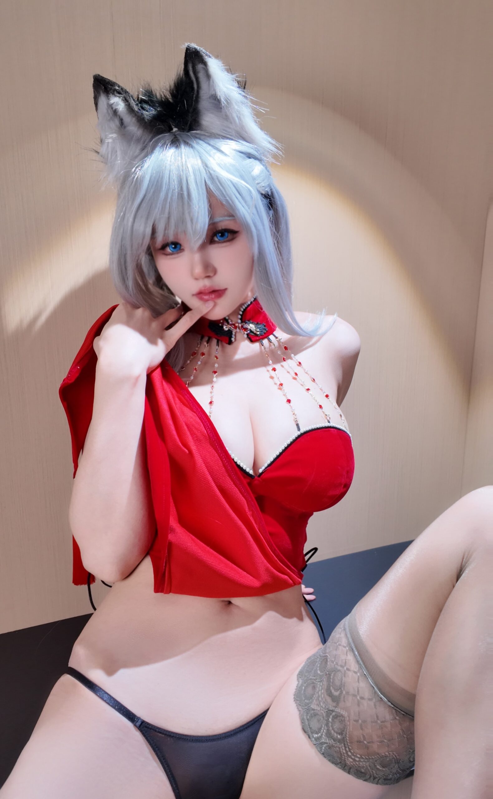 福利姬 小仓千代w 兽耳红丝绒旗袍 -美图拍美图拍