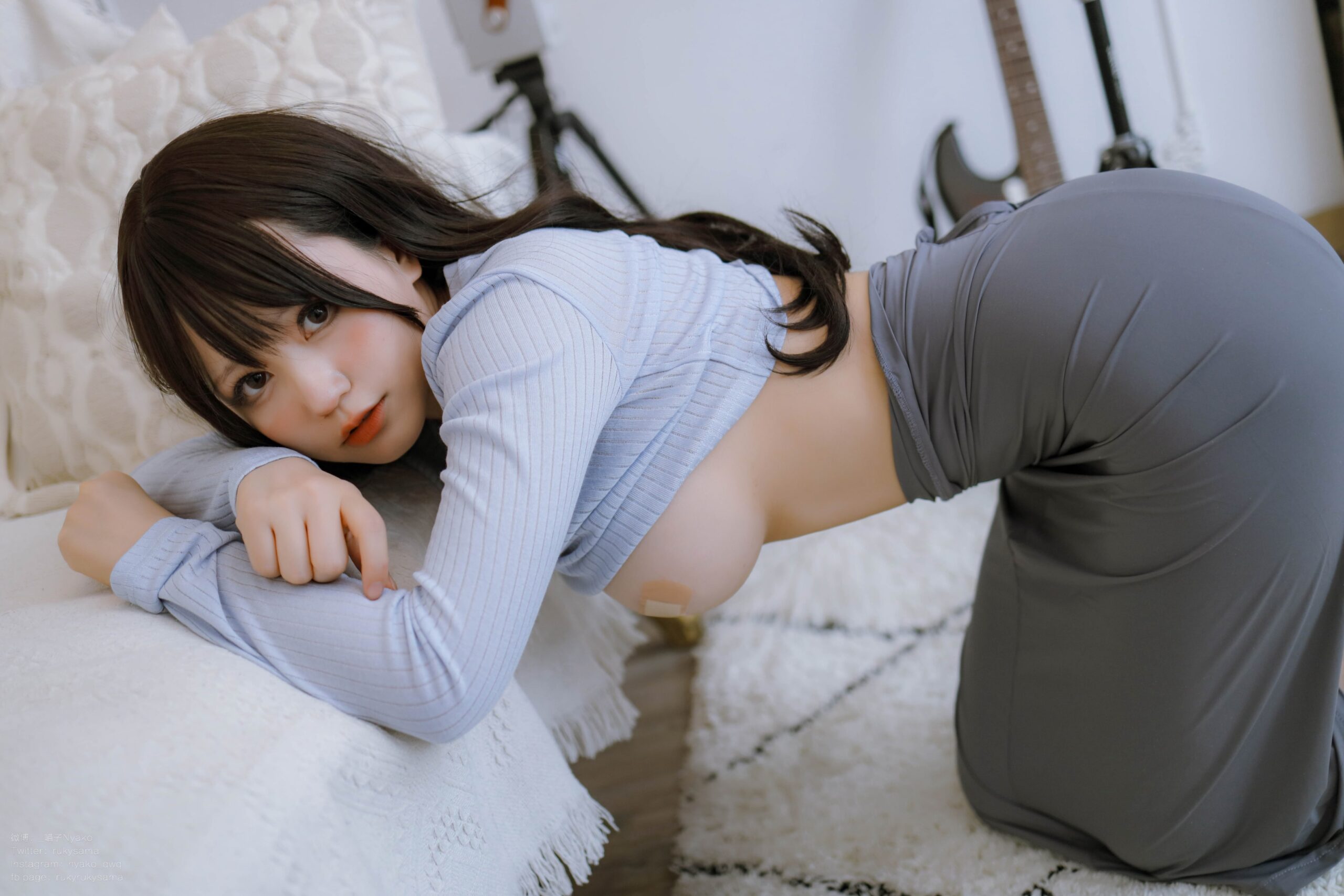 Nyako喵子 – 吉他妹妹 连衣裙美图拍