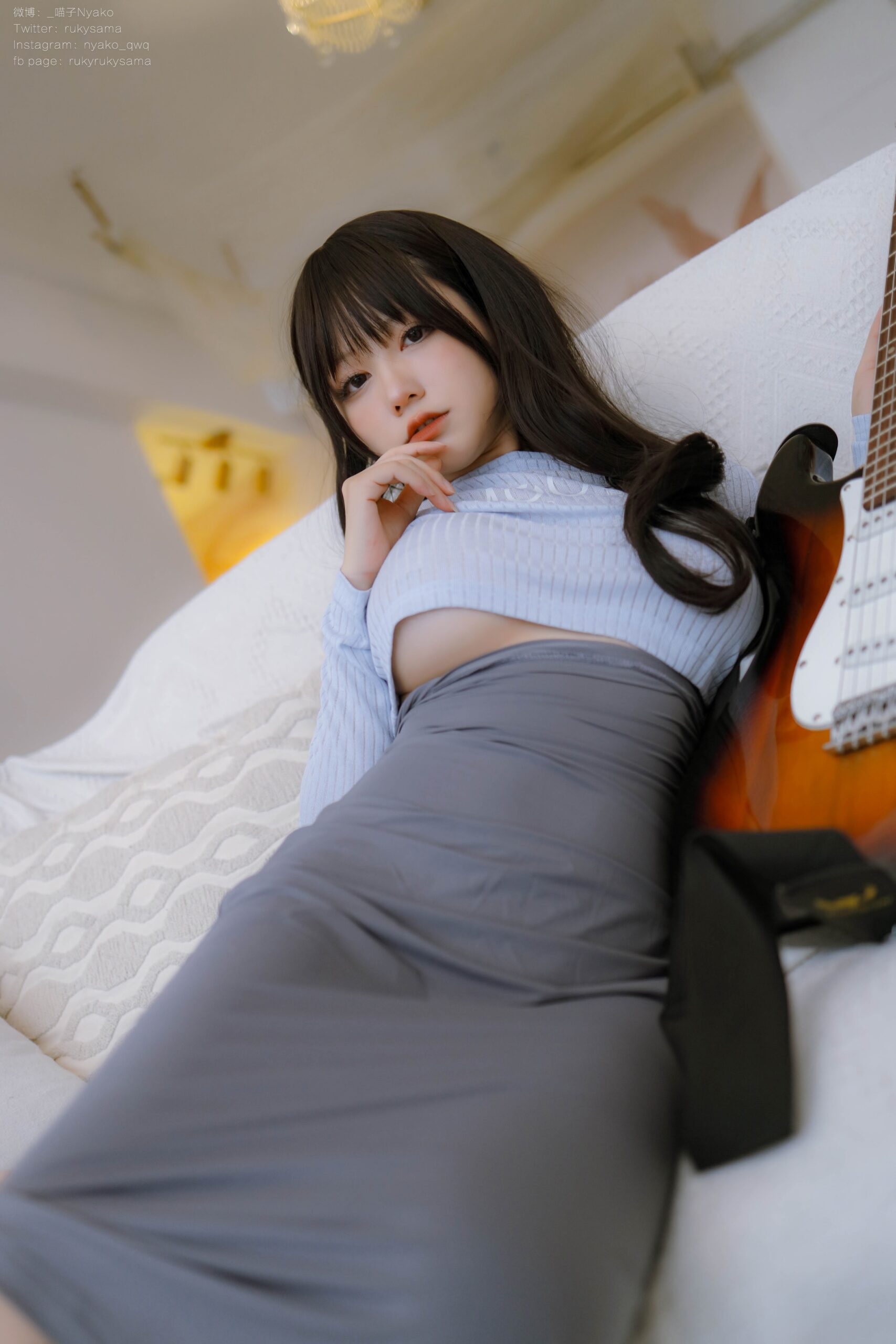 Nyako喵子 – 吉他妹妹 连衣裙美图拍