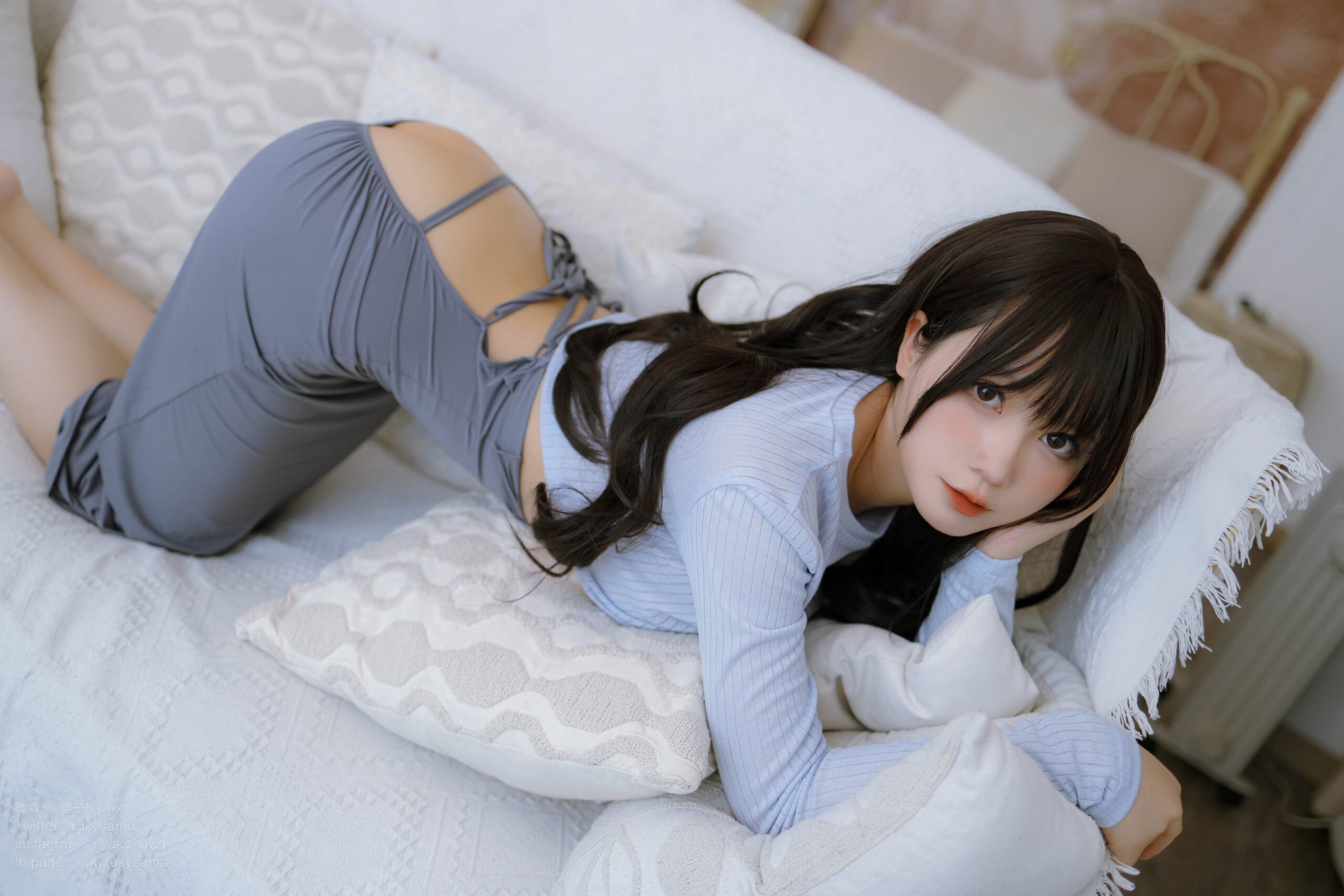 Nyako喵子 – 吉他妹妹 连衣裙美图拍