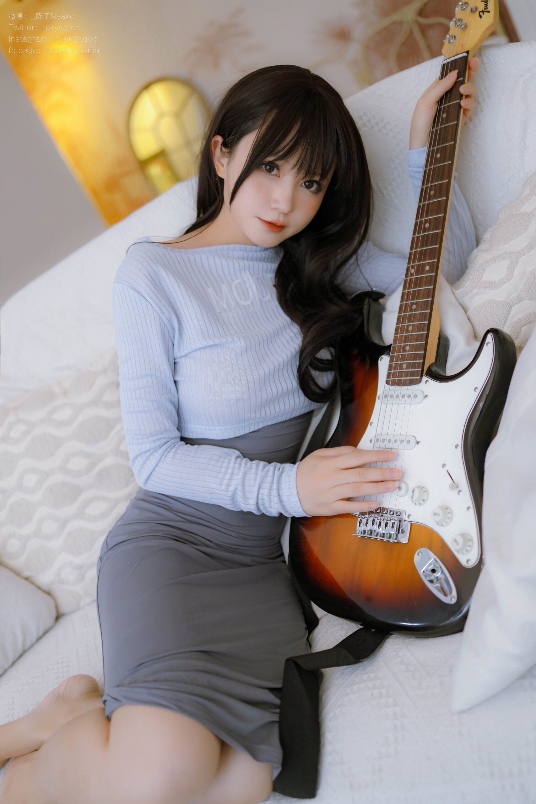 Nyako喵子 – 吉他妹妹 连衣裙美图拍