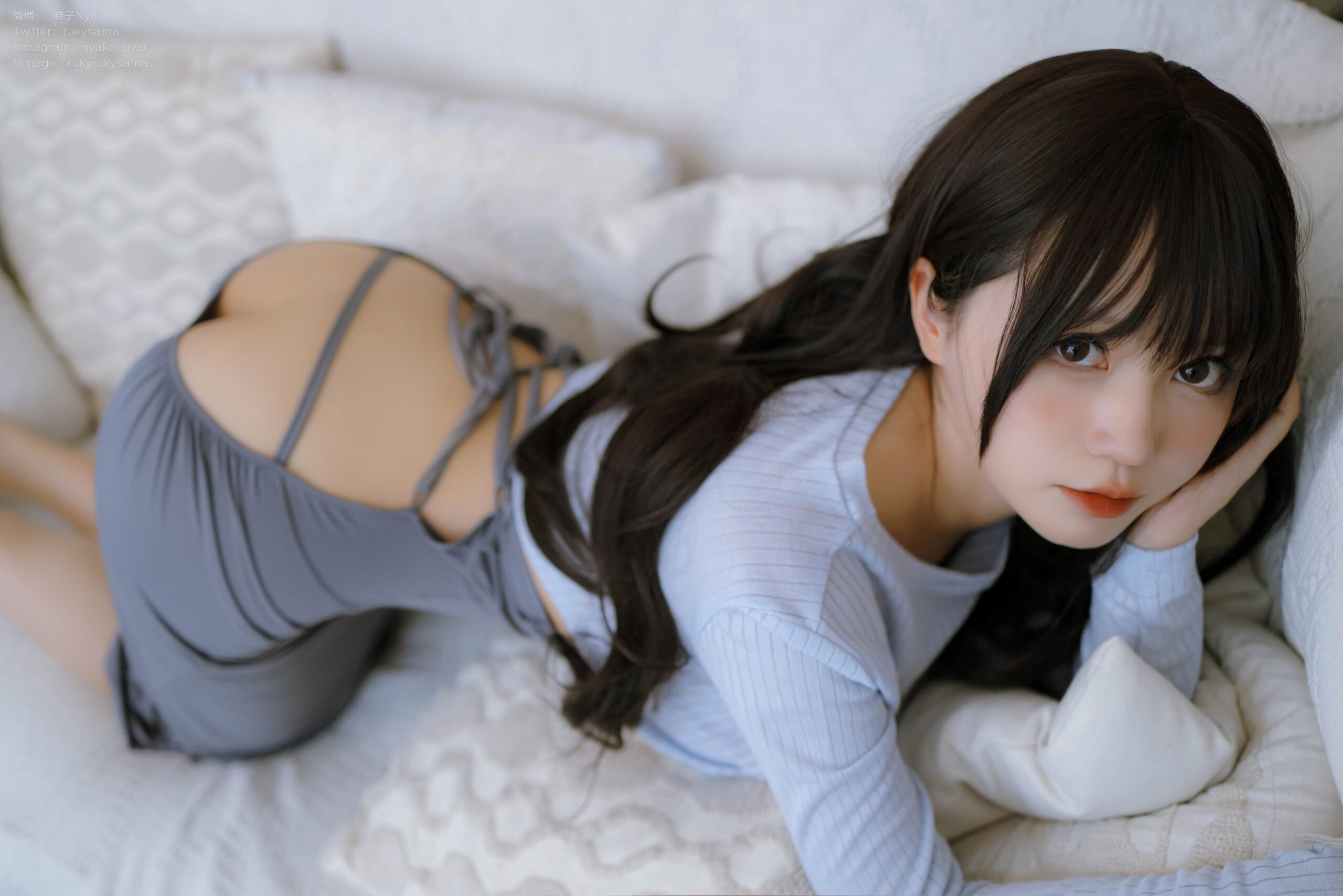Nyako喵子 – 吉他妹妹 连衣裙美图拍