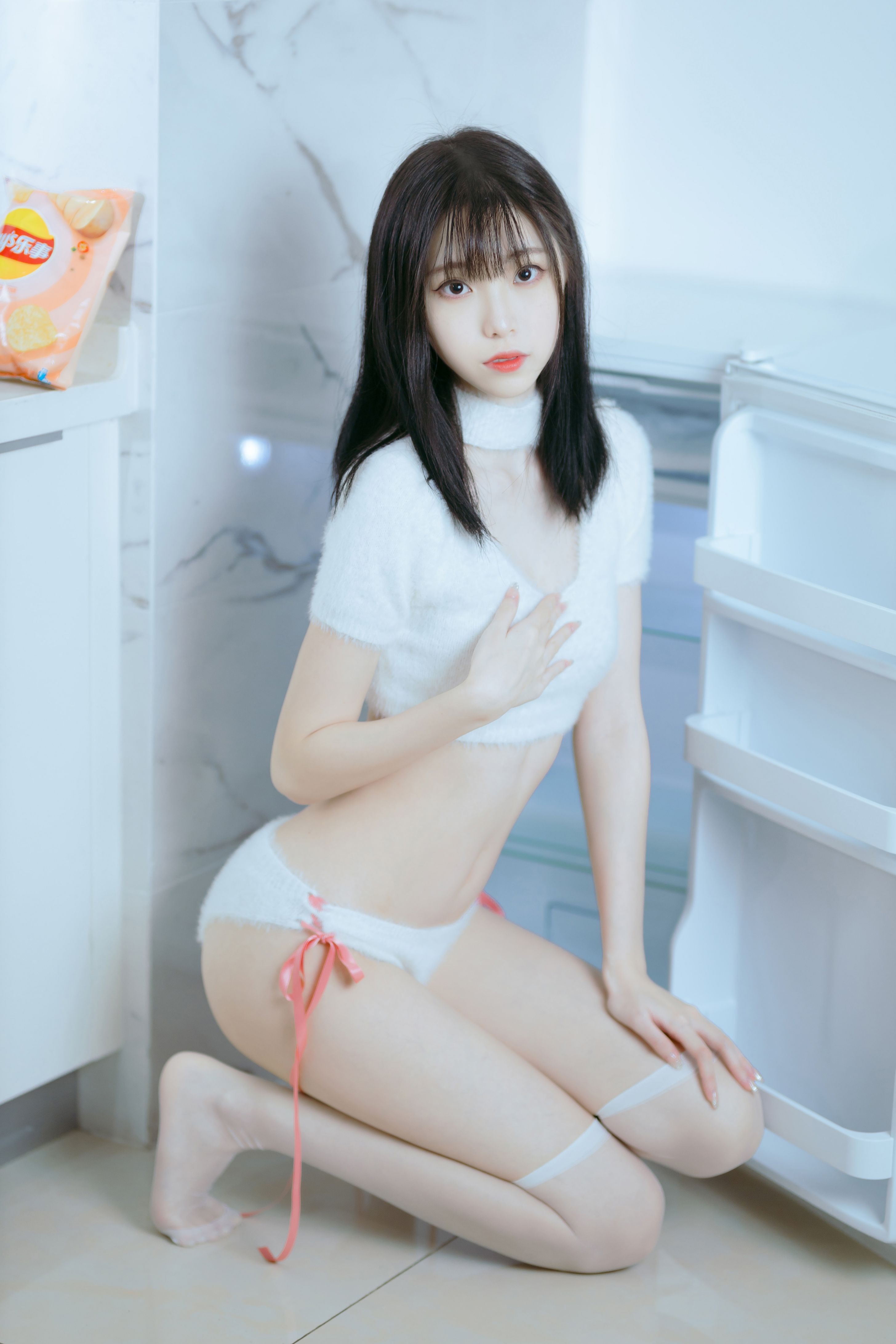 许岚LAN 纯欲毛衣美图拍
