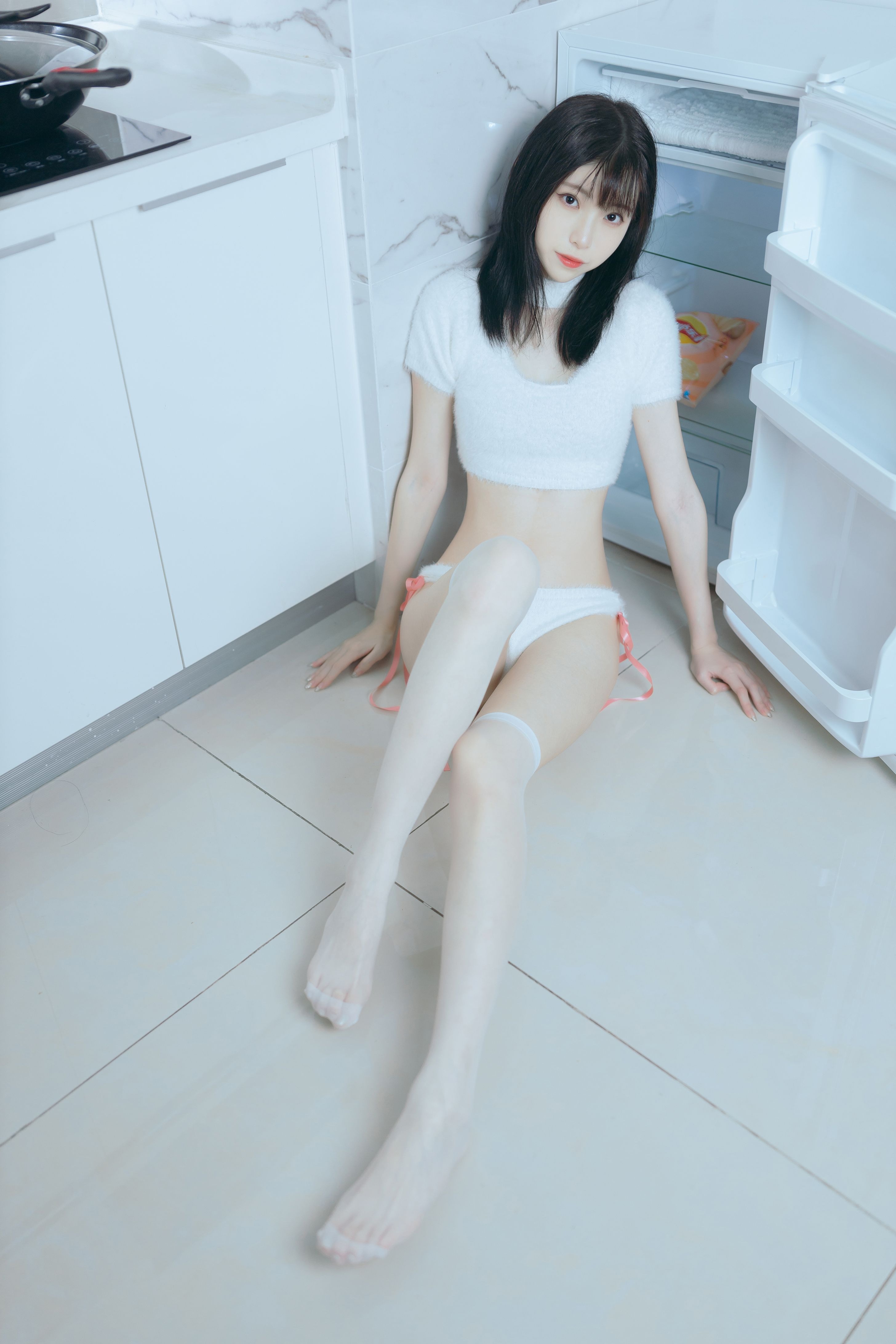 许岚LAN 纯欲毛衣美图拍