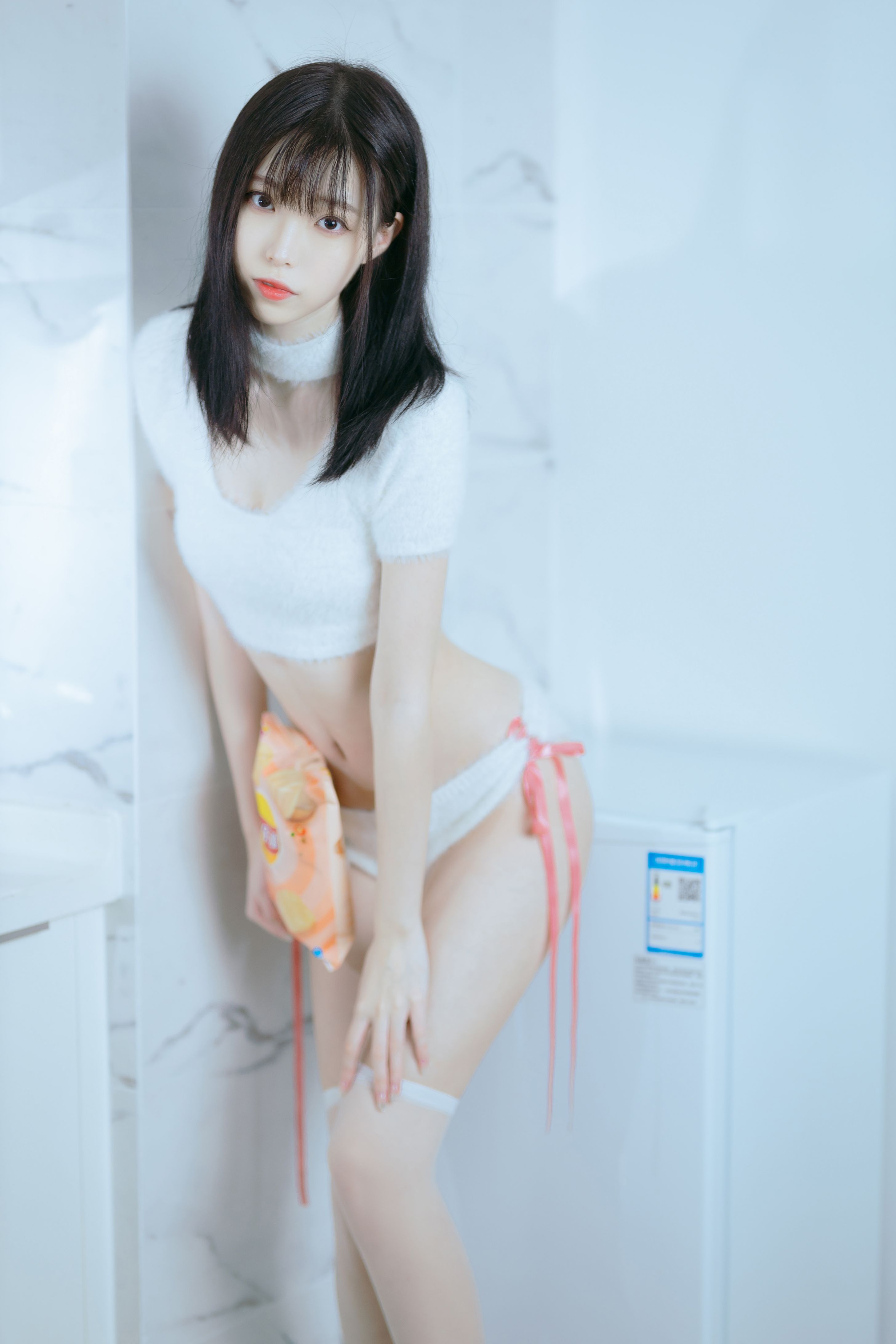 许岚LAN 纯欲毛衣美图拍