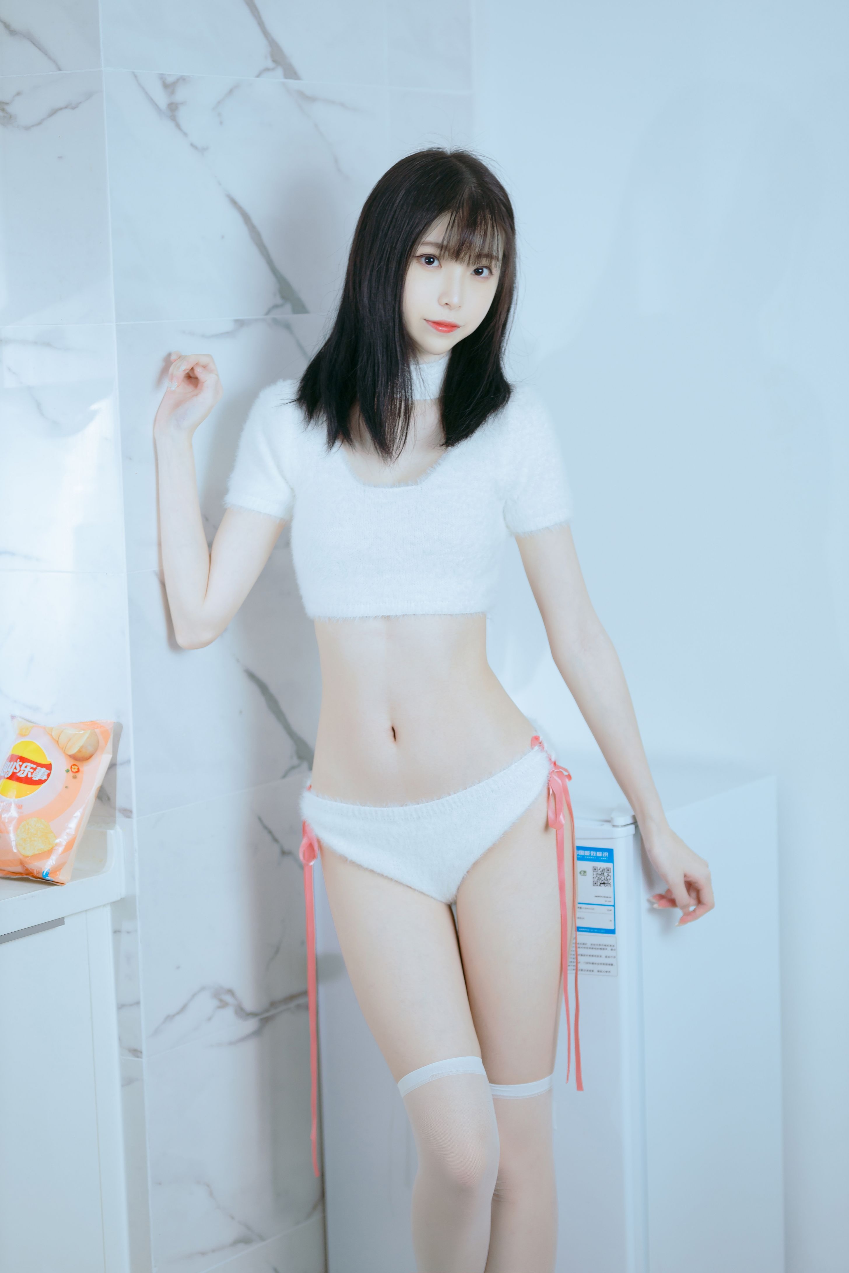 许岚LAN 纯欲毛衣美图拍