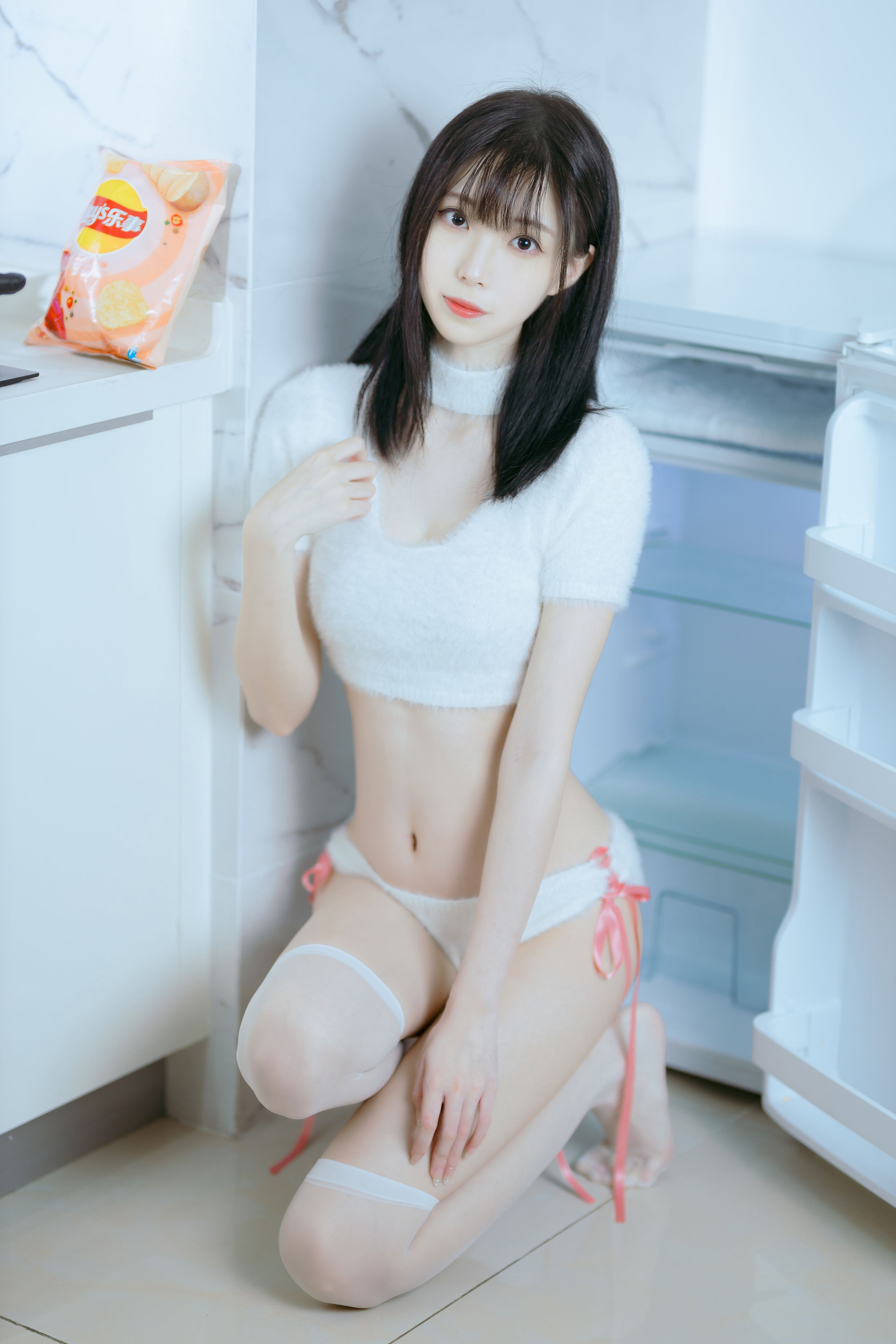 许岚LAN 纯欲毛衣美图拍