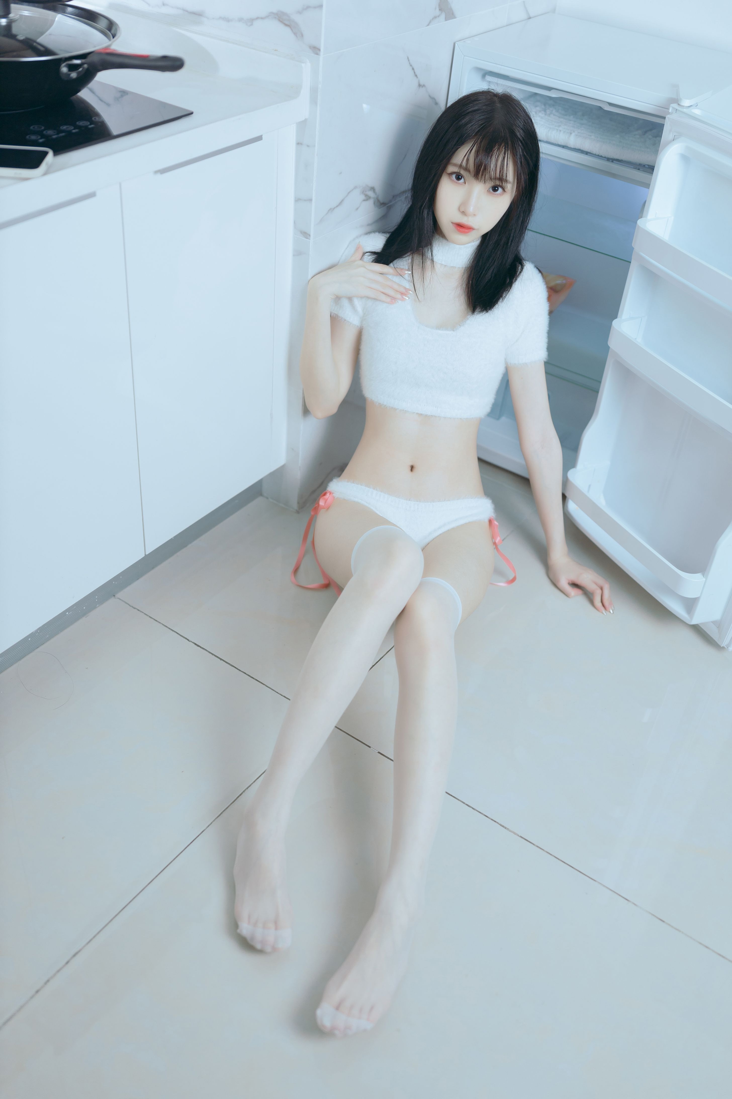 许岚LAN 纯欲毛衣美图拍