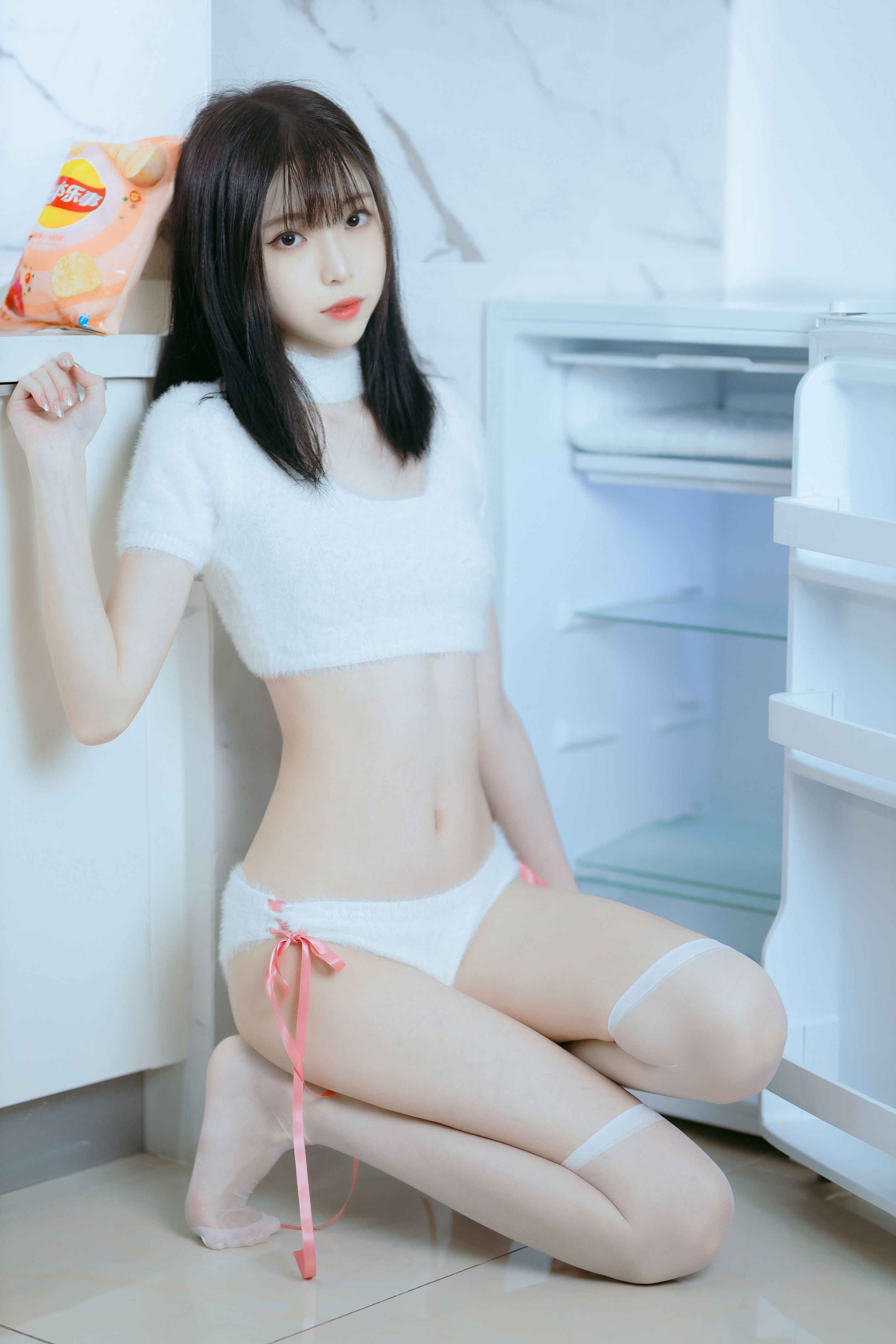 许岚LAN 纯欲毛衣美图拍