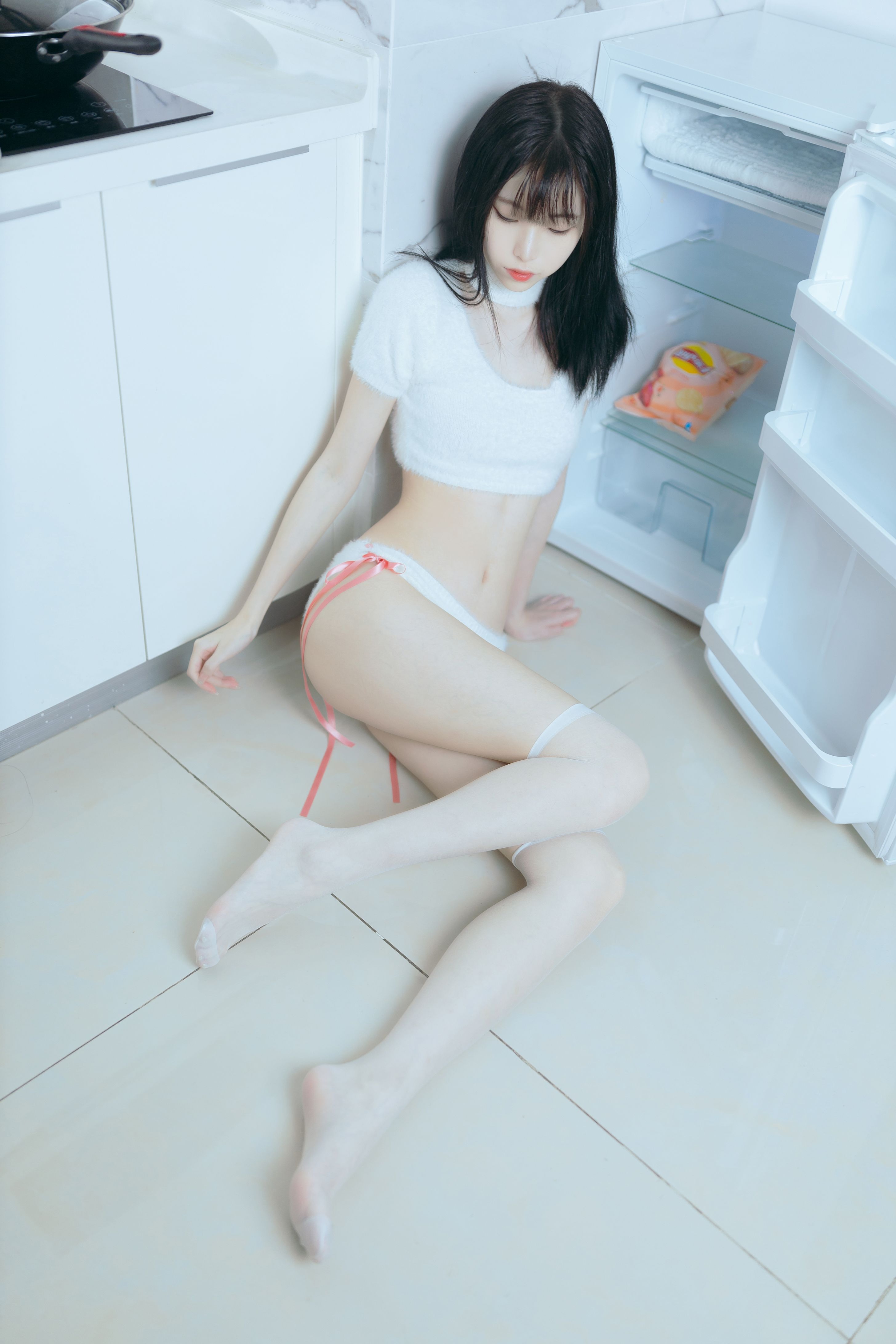 许岚LAN 纯欲毛衣美图拍