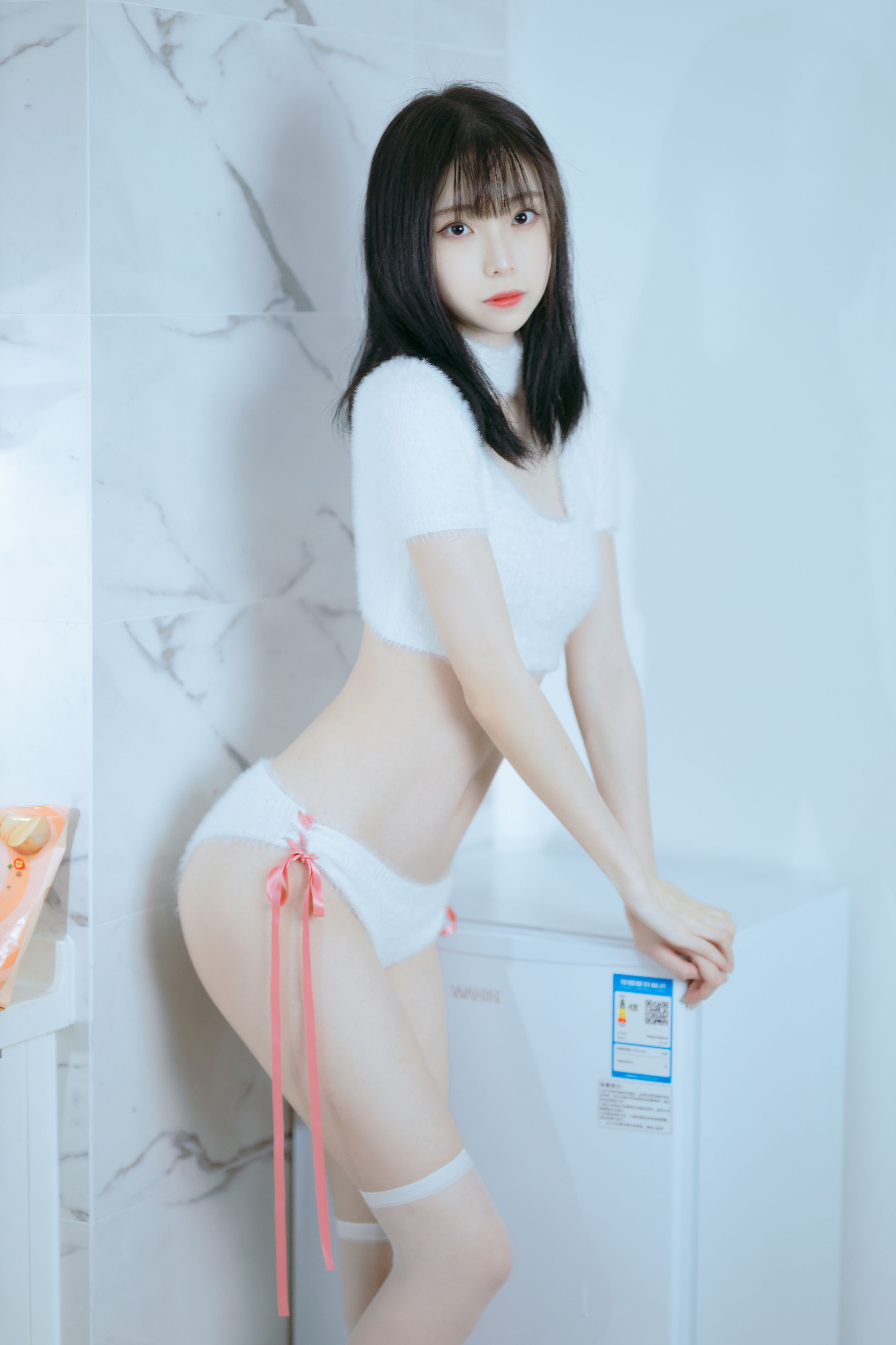 许岚LAN 纯欲毛衣美图拍