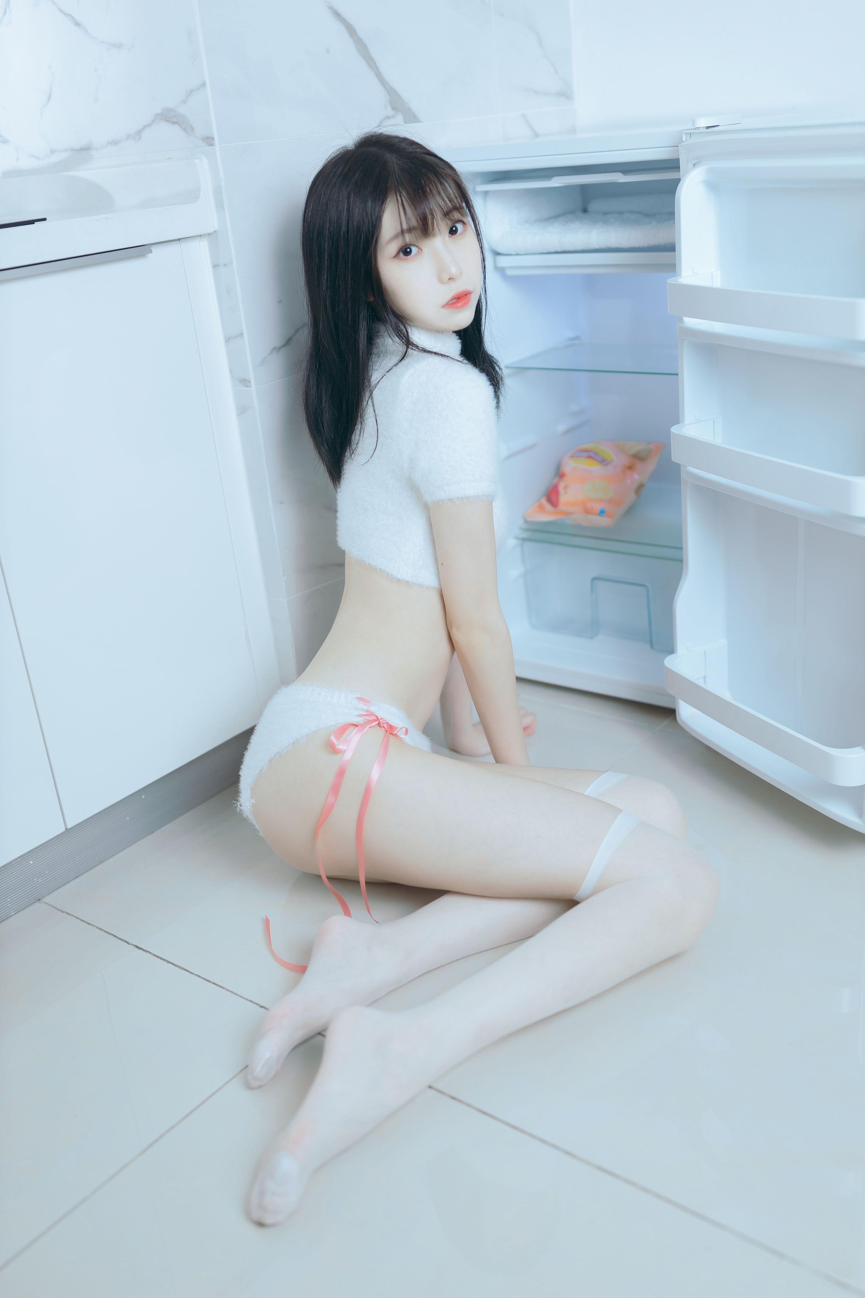 许岚LAN 纯欲毛衣美图拍