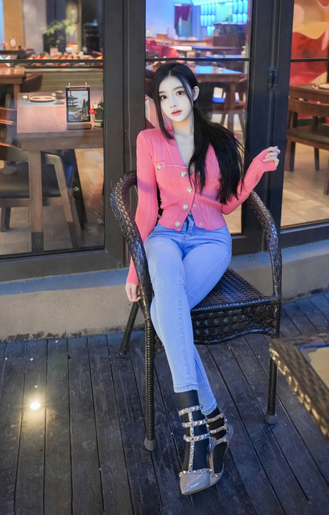 龙雪儿 – 秀人内购无水印写真套图4套 5GB-美图拍美图拍