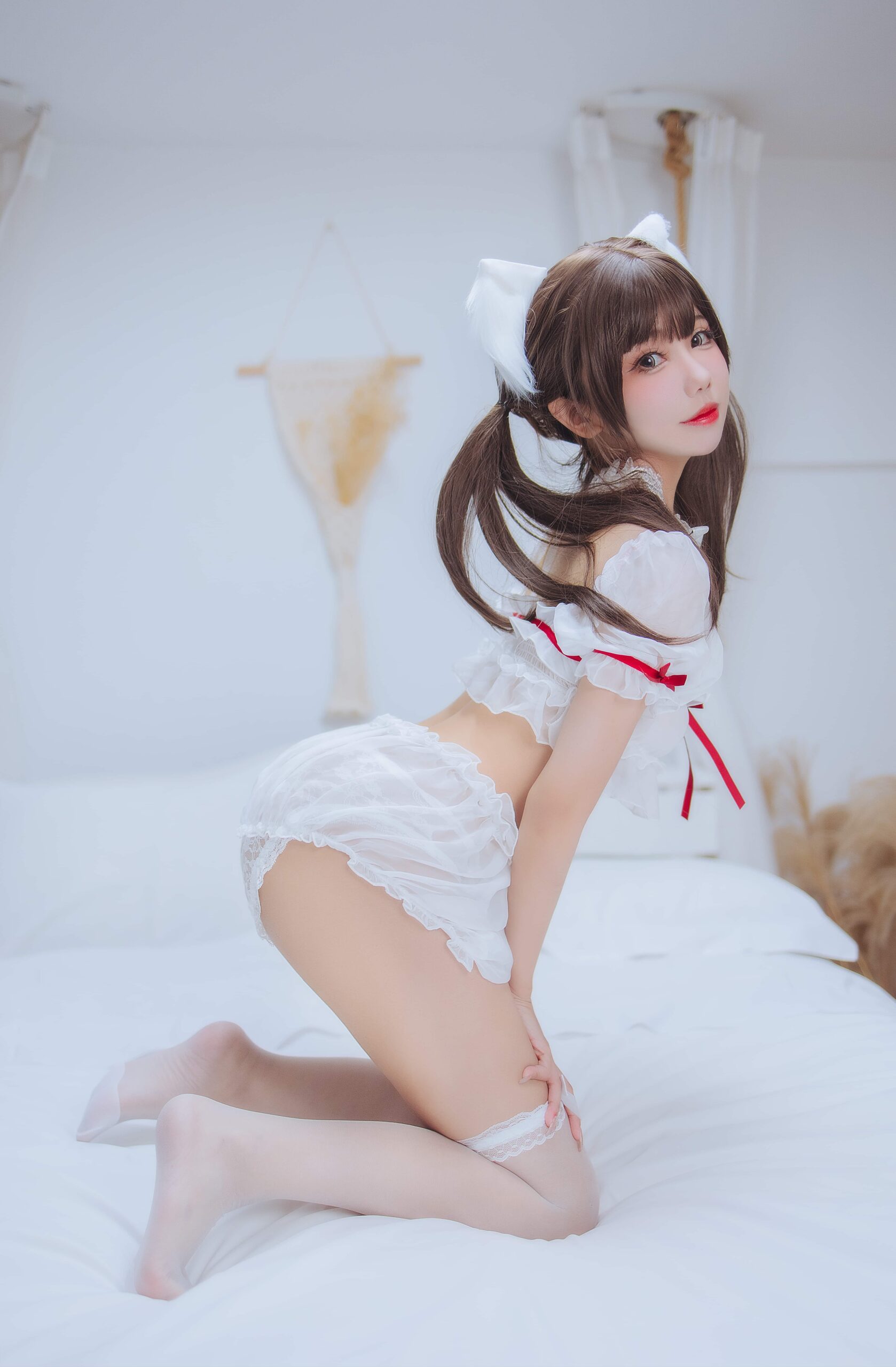 仙女月白猫少女cos图集：当三次元邂逅二次元纯白童话美图拍