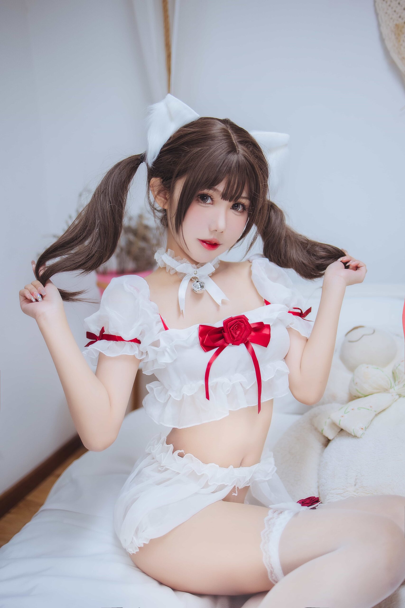 仙女月白猫少女cos图集：当三次元邂逅二次元纯白童话美图拍