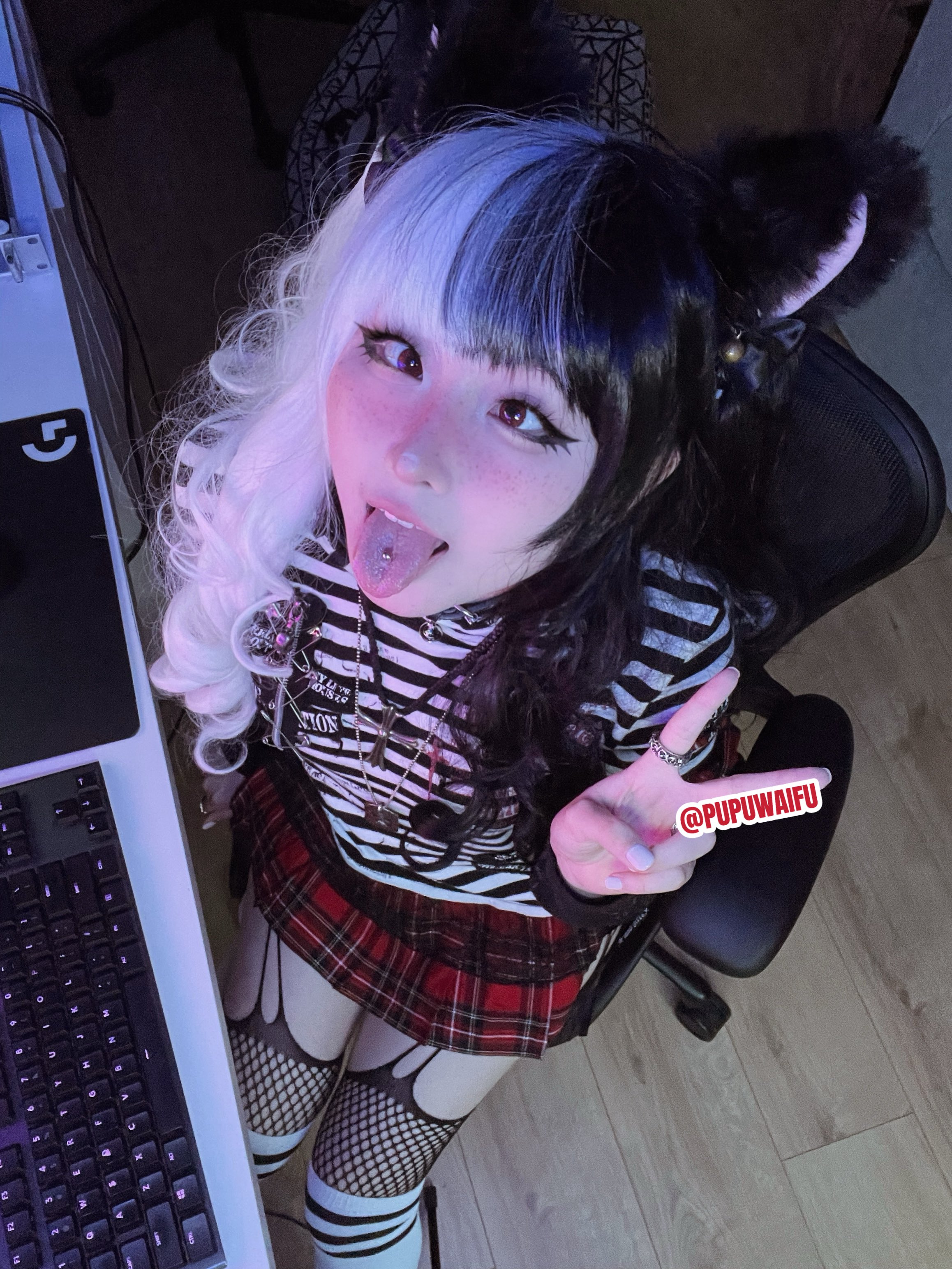 就是阿朱啊 – 秀人内购无水印写真套图12套-美图拍美图拍