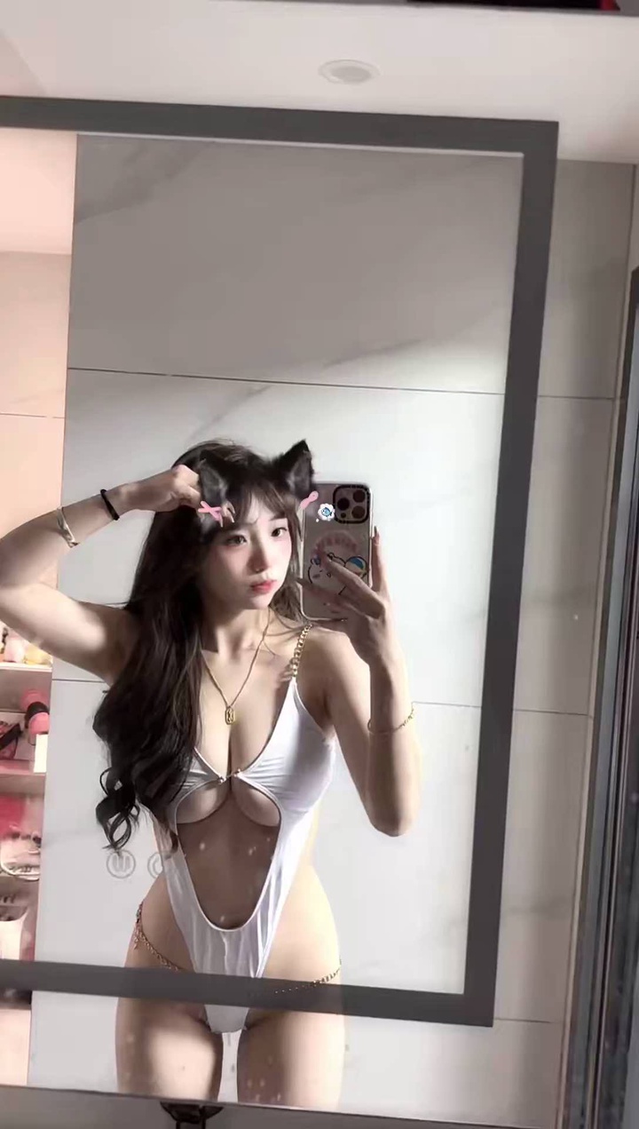 Sunny77(宝贝77) 抖音博主写真合集-美图拍美图拍