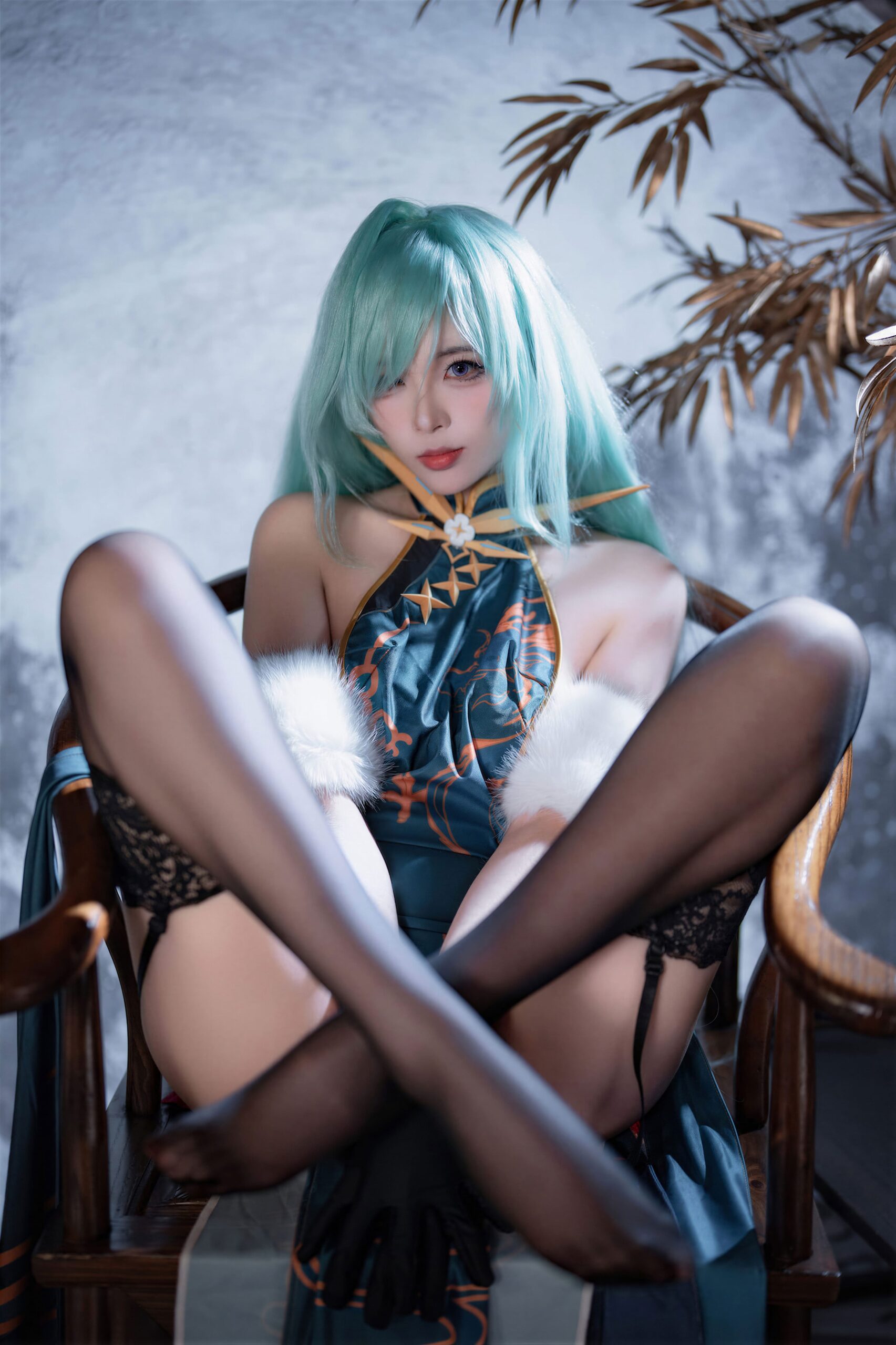 轩萧学姐 莫斯科 旗袍美图拍